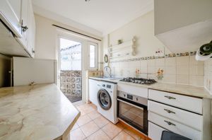 Kitchen- click for photo gallery